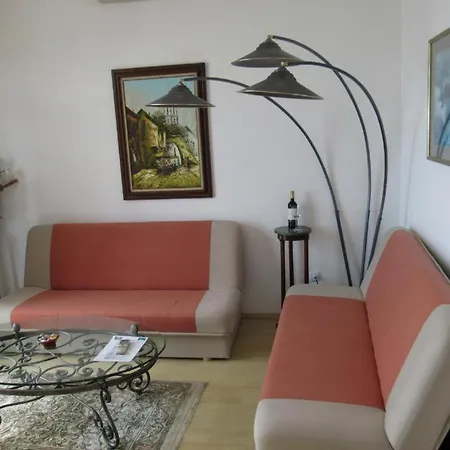 Apartman Palme 1 *