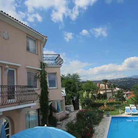 Palme 1 Apartman Opatija